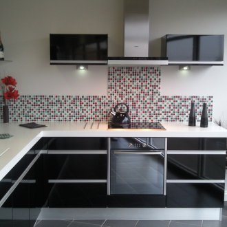 Γυαλιστερή Κουζίνα