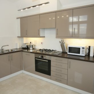 Γυαλιστερή Κουζίνα