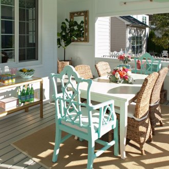 Rattan καναπέ στη βεράντα