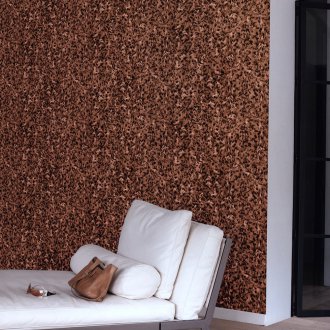 Κάτω από το δέρμα ενός ζώου στο εσωτερικό της κρεβατοκάμαρας ενός εξοχικού σπιτιού