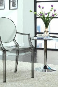 Scaune transparente