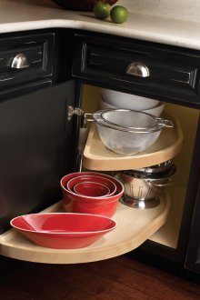 Εσωτερικό διάδρομο 2019 με ράφια