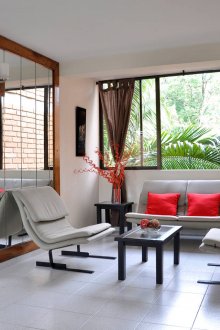 Καθρέφτης στο σαλόνι