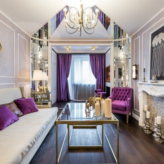 Μωσαϊκές ρίγες στο εσωτερικό του μπάνιου