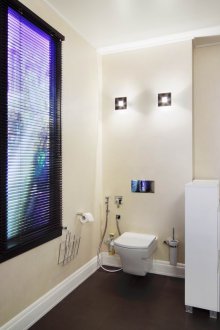 Πόρτα σκοτεινού καρυδιού