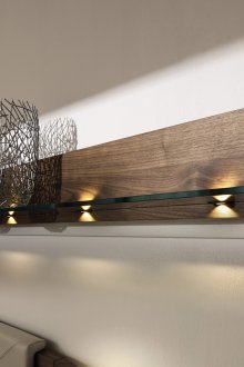 Γυαλιστερή πόρτα με γυαλί