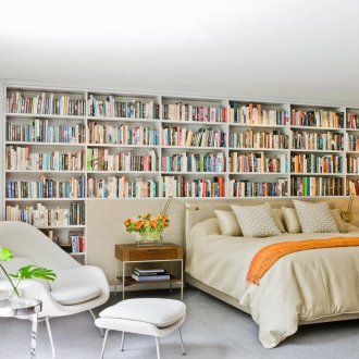 Ράφια πάνω από το κρεβάτι