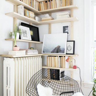 Θήκη με ράφια