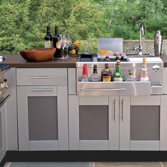 Έπιπλα από μασίφ ξύλο στο σαλόνι