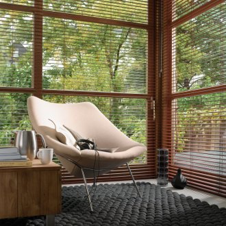 Blinds στο μπαλκόνι