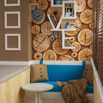 Στρώμα νερού σε ξύλινο κρεβάτι