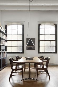 Έπιπλα στυλ σοφίτας