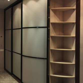 Ακτίνα συρόμενη ντουλάπα