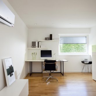 Λακωνικός καναπές υψηλής τεχνολογίας