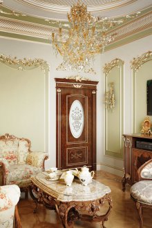 Σκαλιστό κρεβάτι μεταφοράς