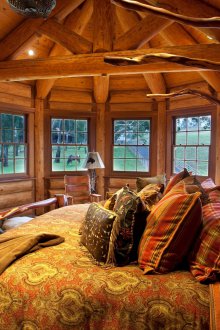 Ξύλινο καναπέ παραθύρου