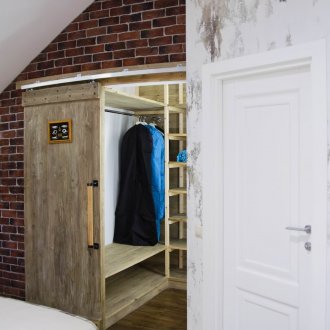 Πόρτα σοφίτας