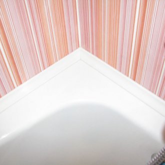 Κεραμικό περίγραμμα λουτρού