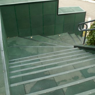 Πράσινη μαρμάρινη σκάλα