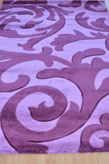 Μωβ καναπές σε κλασικό ύφος