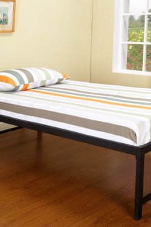 Ρολόγια με μεταλλική διακόσμηση