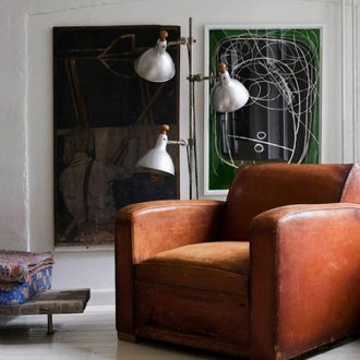 Ηλικιωμενη δερματικη καρεκλα