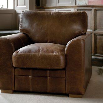 Δερμάτινη πολυθρόνα με λευκές ραφές