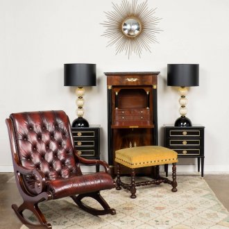 Στενό ξύλινο γραμματέα