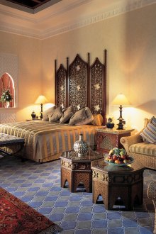 Γύψινες διακοσμητικές φιγούρες