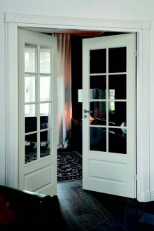 Περιστρέψτε την πόρτα με το γυαλί