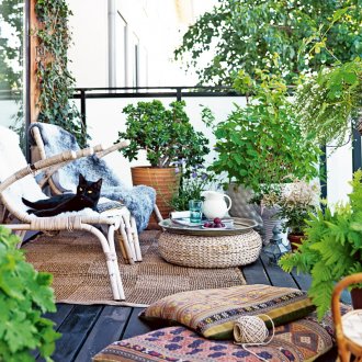 Κήπος στο ανοιχτό μπαλκόνι