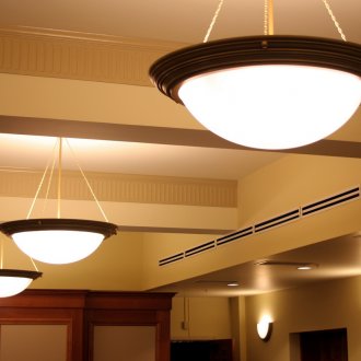 Ανεμιστήρας τοίχου στο εσωτερικό του διαδρόμου