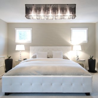 Ροζ καναπέ για ένα κορίτσι σε ένα φυτώριο