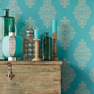 Τιρκουάζ ταπετσαρία στο ανατολικό εσωτερικό