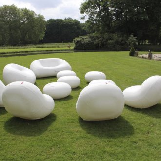 Φουσκωτά έπιπλα κήπου