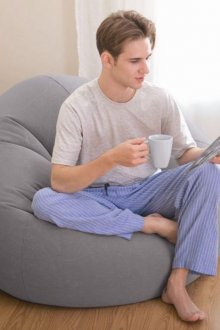 Γκρι φουσκωτή καρέκλα