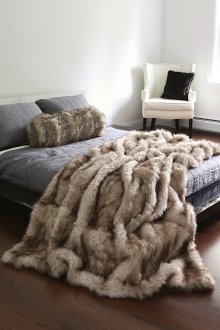 Faux γούνα κουβέρτα στο υπνοδωμάτιο