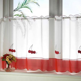 Ξύλινη μπανιέρα με μπανιέρα