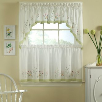 Κλασικές κουρτίνες με λαμπρέκι