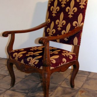 Καρέκλα γραφείου-θρόνο