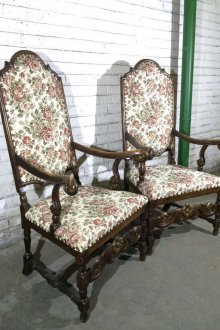 Τραπέζι Vintage Throne