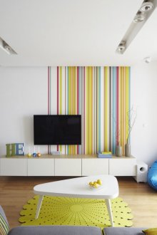 Έπιπλα χωρίς πλαίσιο σε ένα φωτεινό εσωτερικό