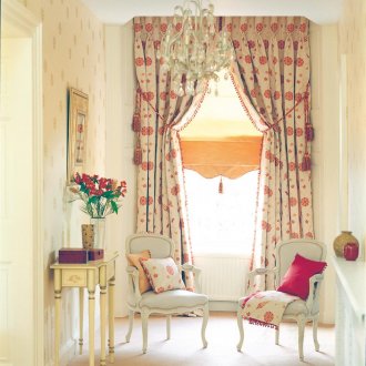 Κλασική φούντα και καναπέ