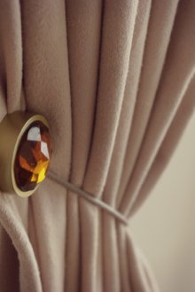 Μαγνητικές παραλαβές για κουρτίνες