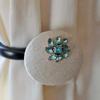 Διακόσμηση μαξιλαριού με διαμάντια