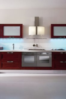 Πόρτα καρυδιού με γυαλί