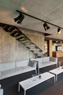 Ασυνήθιστη σχεδίαση μεταλλικών σκαλών