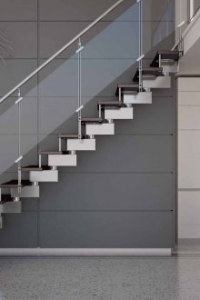 Μεταλλικές σκάλες στην κουζίνα