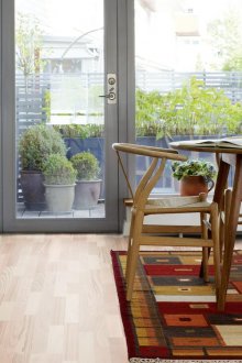 Laminate nordic τέφρα στο εσωτερικό της κουζίνας