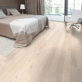 Laminate τέφρα στο εσωτερικό του υπνοδωματίου